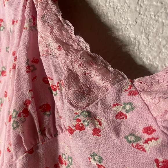 Pink Floral Cropped Long Sleeve Lace Trim Top - Picture 4 of 6